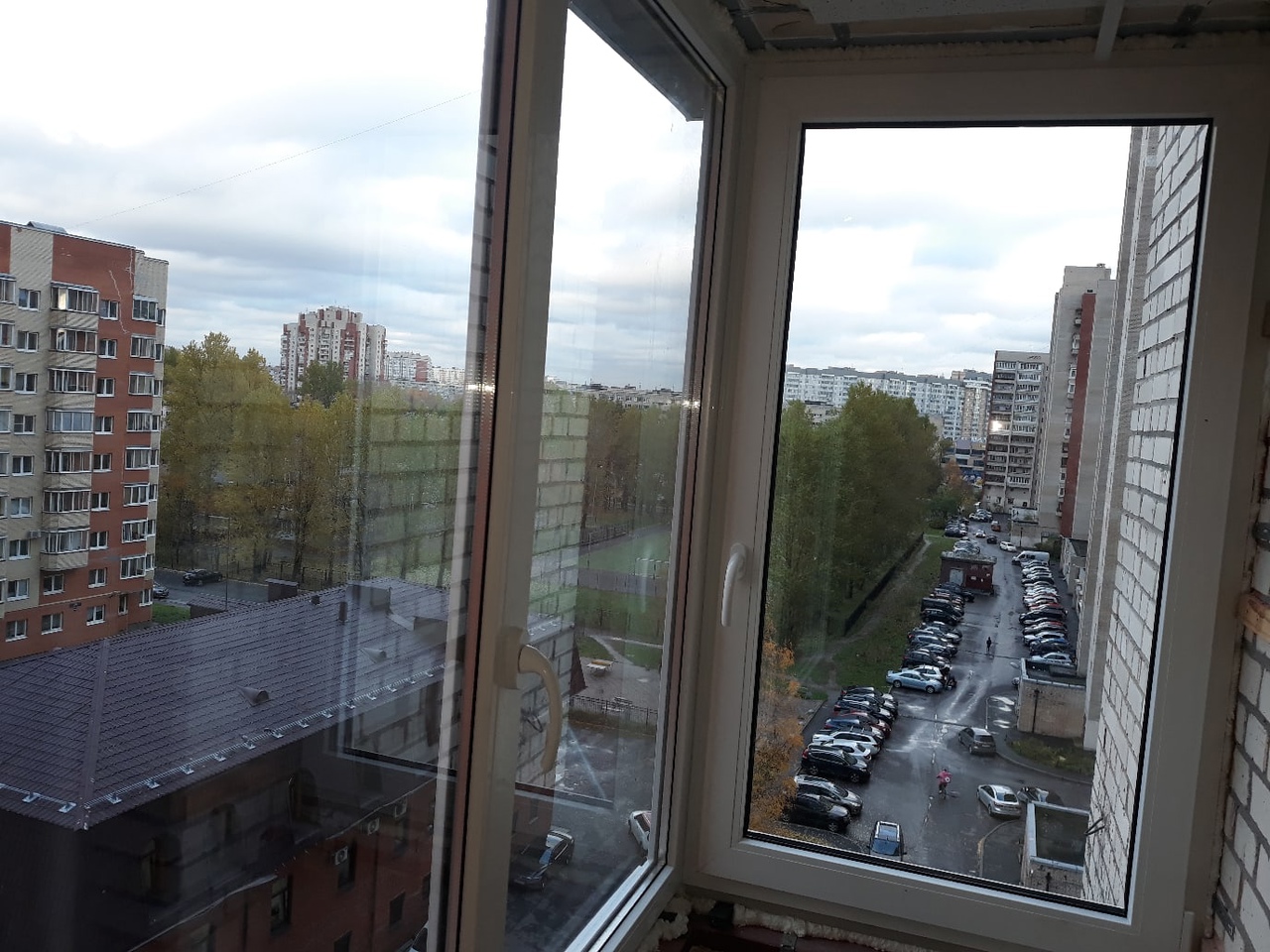 Окна Rehau Blitz (New) на балконе - фото 3