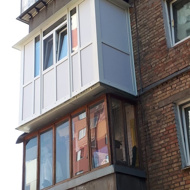Окна Rehau Euro Design и балкон в квартире - фото 2